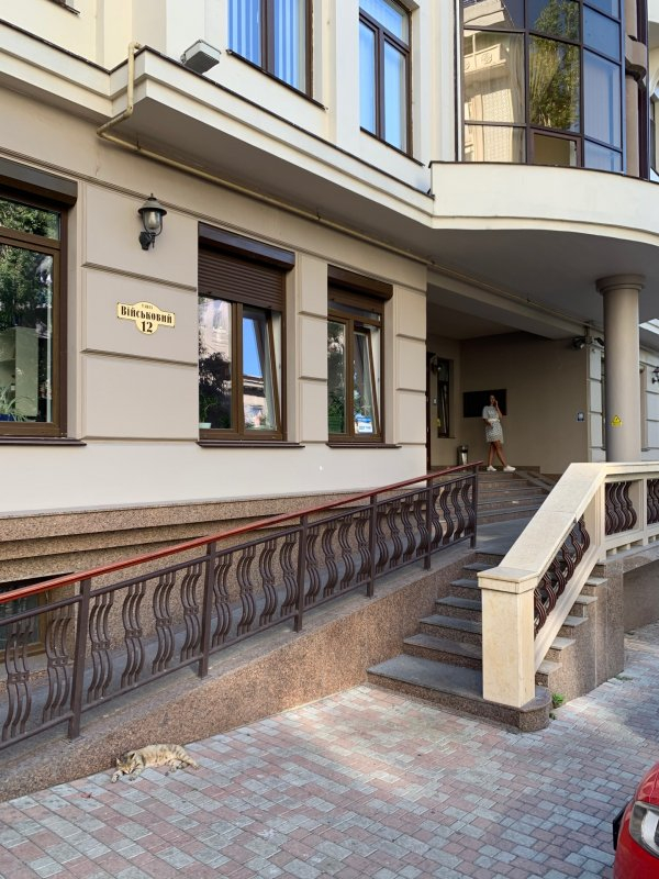 продажа многокомнатной квартиры номер A-161648 в Приморском районе, фото номер 10